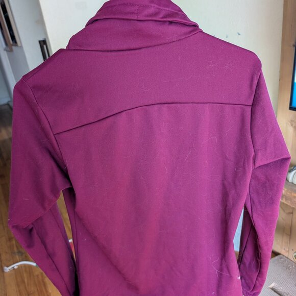 Thin and warm pull from Decathlon - Picture 3 of 3